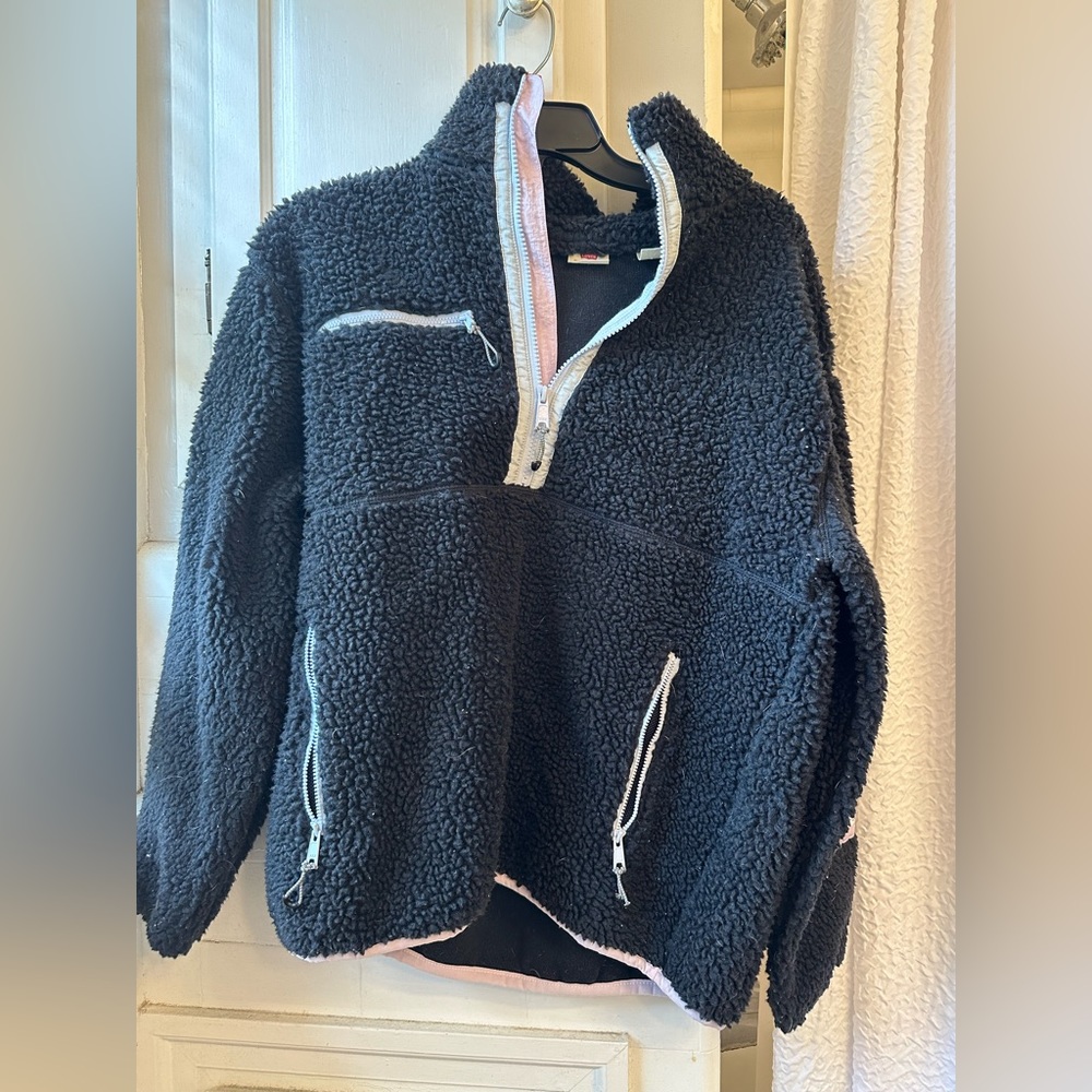 Levi’s fleece